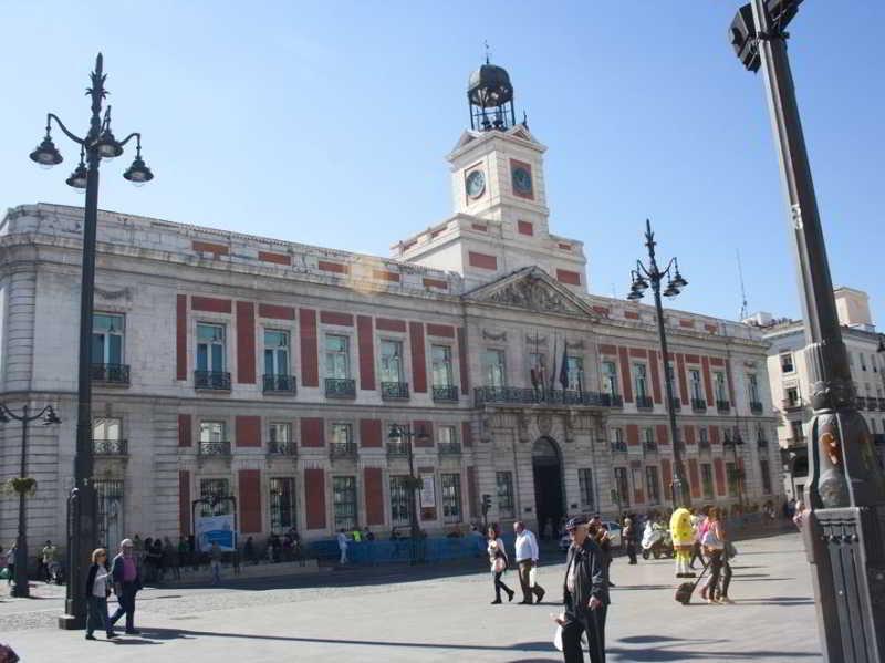 Gran Via Sol Apartamentos Madrid Exterior photo
