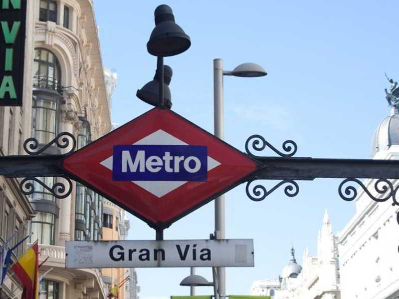 Gran Via Sol Apartamentos Madrid Exterior photo