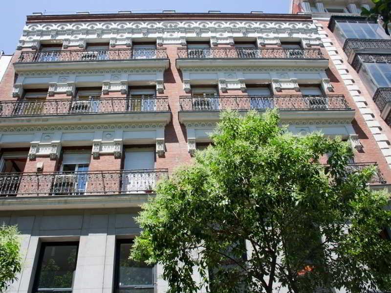 Gran Via Sol Apartamentos Madrid Exterior photo