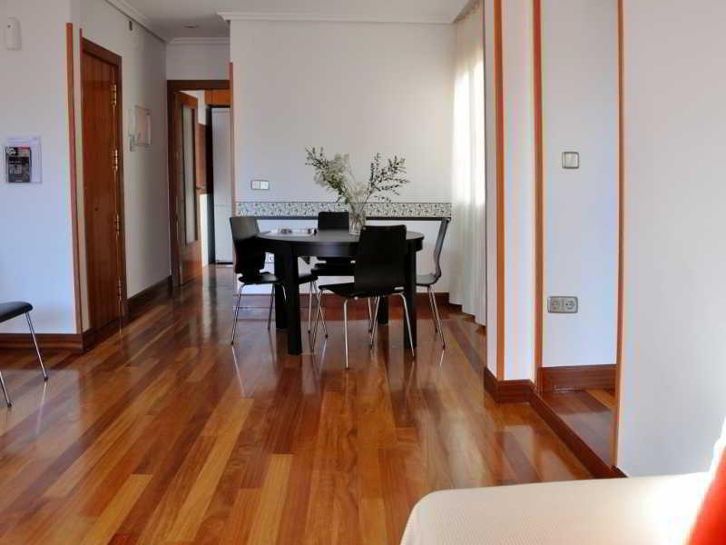 Gran Via Sol Apartamentos Madrid Exterior photo