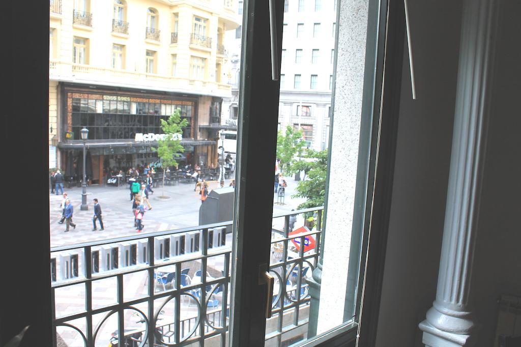 Gran Via Sol Apartamentos Madrid Exterior photo